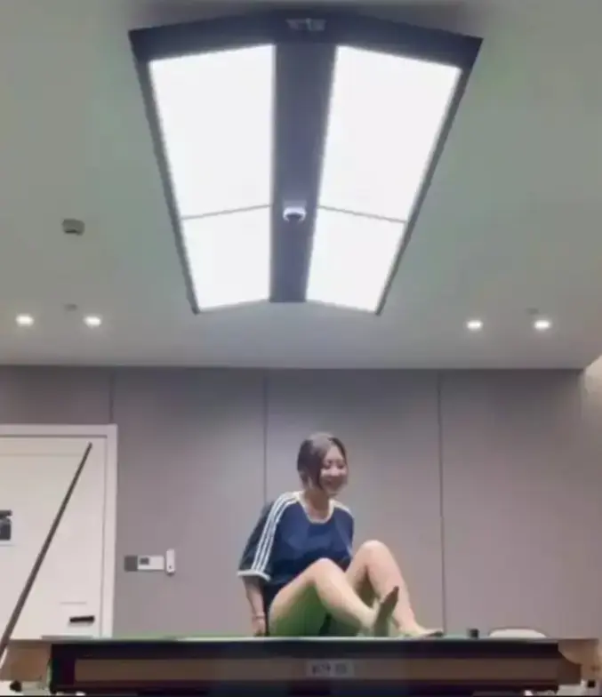 江苏东台名爵台球厅事件曝光，江苏东台名爵台球厅助教风波引发关注，视频流出资源全解析，在线免费观看