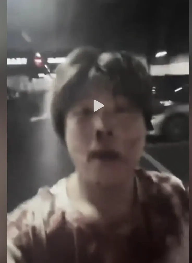 《深圳网红赵俊逸被打视频》蓝光HD画质无广告流畅播放，深圳网红赵俊逸被打视频完整事件还原，百度网盘极速下载！