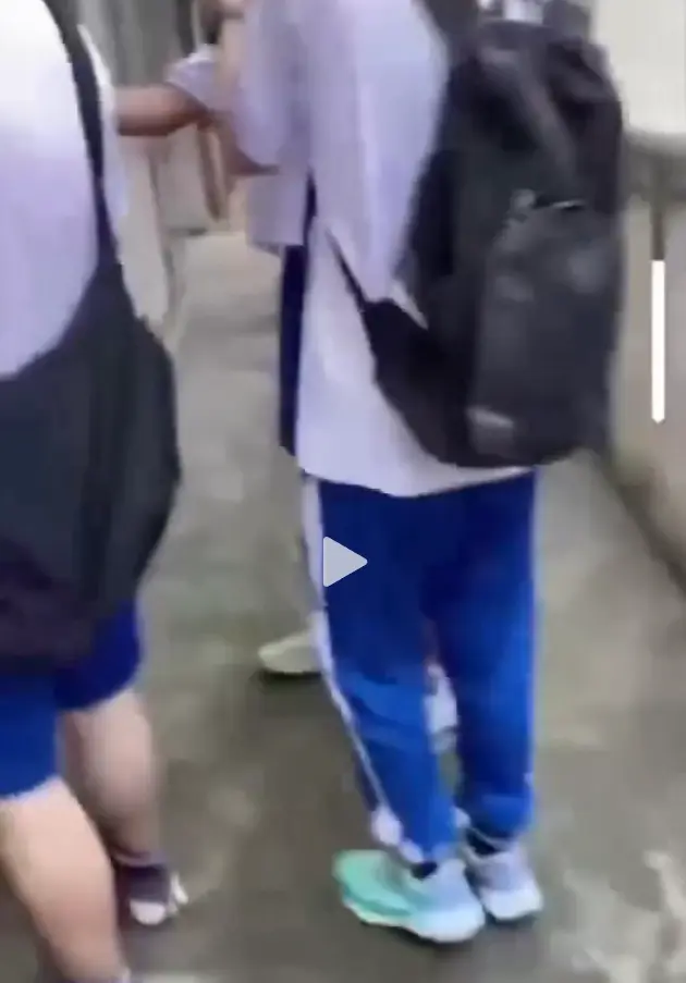 免费在线观看《大昌市第七中学鬼敲门》全集，1080P超清HD画质，那条走廊之后的恐怖故事，无广告畅享！