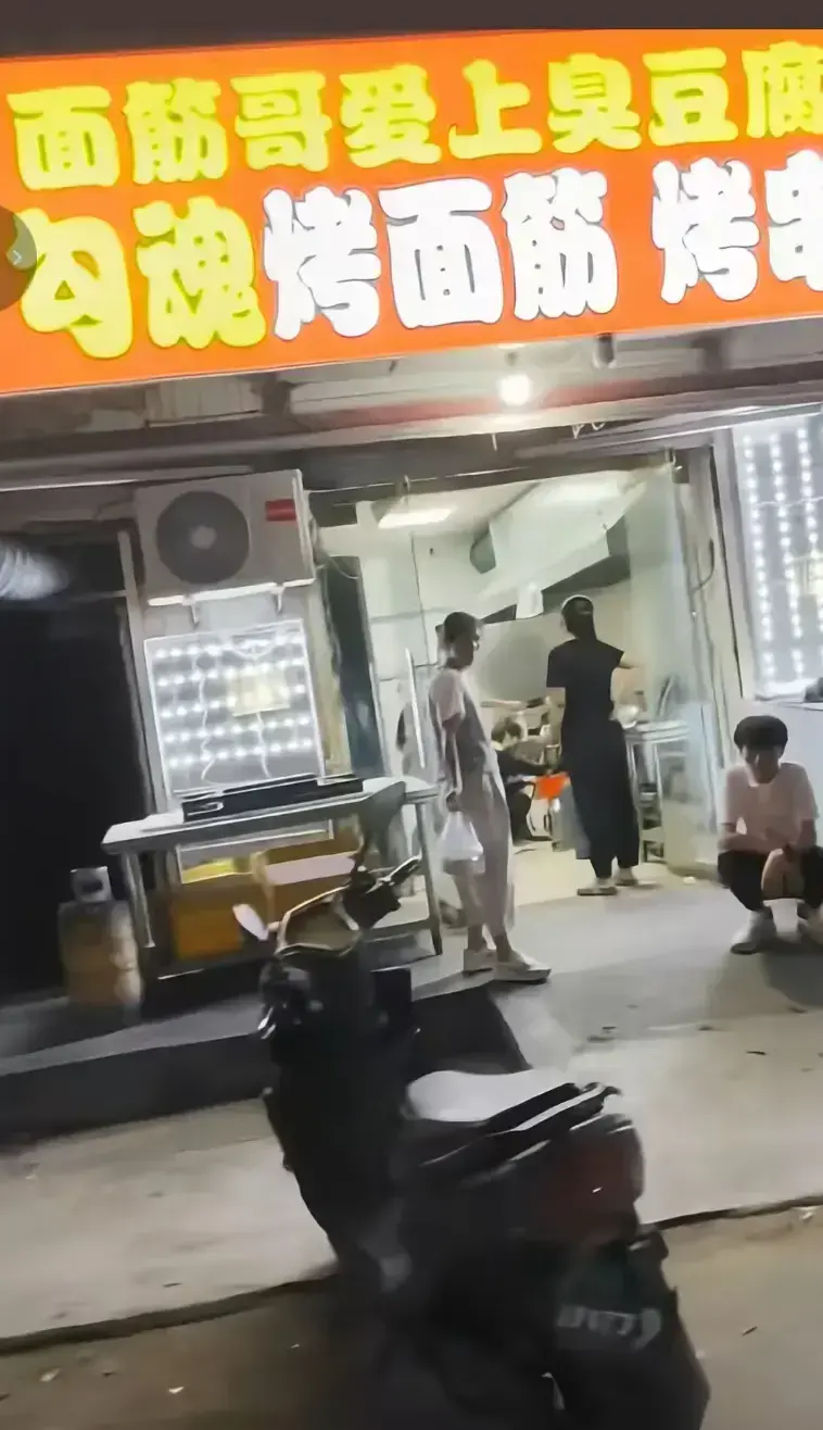 免费获取《河北安平县面筋哥和丈母娘母女事件》1080P高清资源，无广告在线观看，掌握事件真相与来龙去脉！