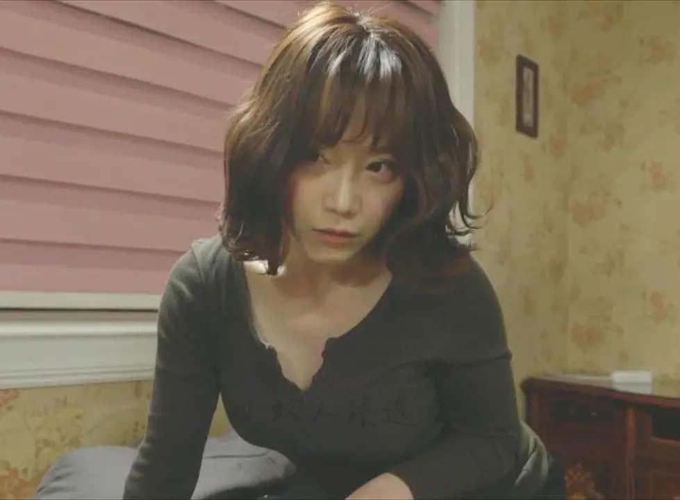 《妈妈的朋友 2》全集无删减版-1080P高清免费在线观看，韩剧TV独家呈现《妈妈的朋友 2》，孤独少年与温柔阿姨碰撞出怎样的情感火花？