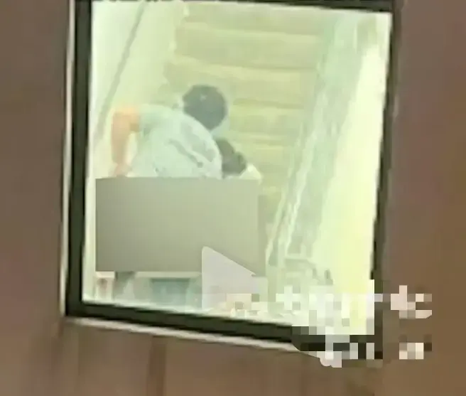 香港情侣事件未删减版免费在线看